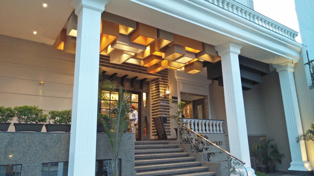 Ab Clarks Inn Jalandhar Esterno foto