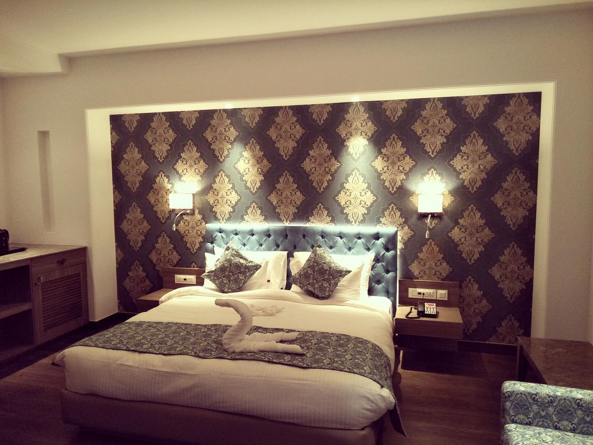Ab Clarks Inn Jalandhar Esterno foto