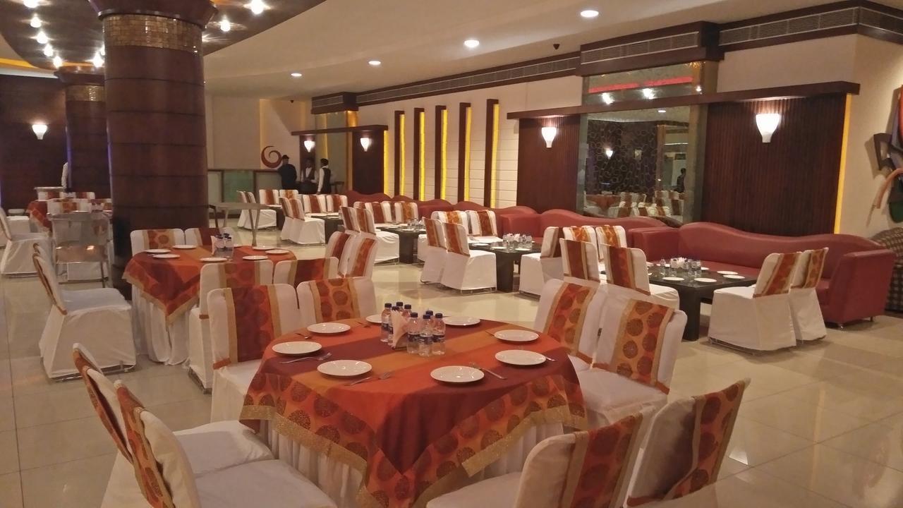 Ab Clarks Inn Jalandhar Esterno foto